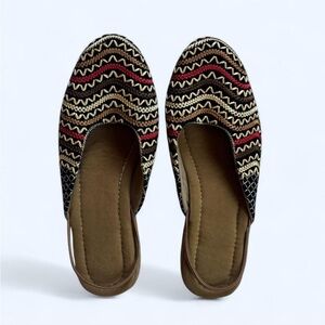 Women's Embroidered Flats